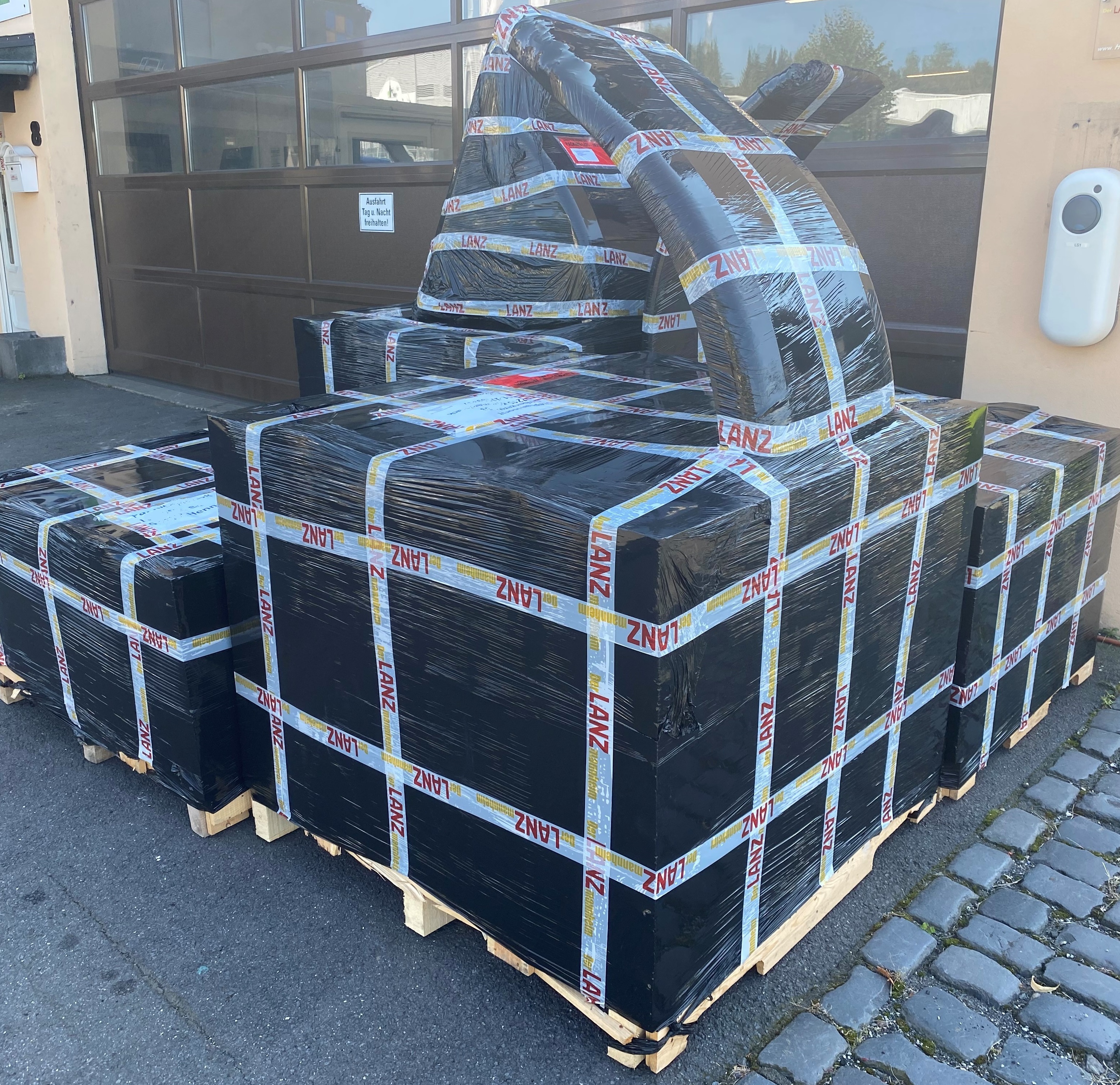 Versand auch von gro�en Lanz-Ersatzteilen, Weltweit!