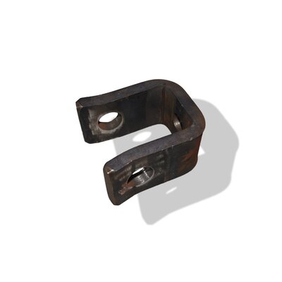 Single front towing hitch