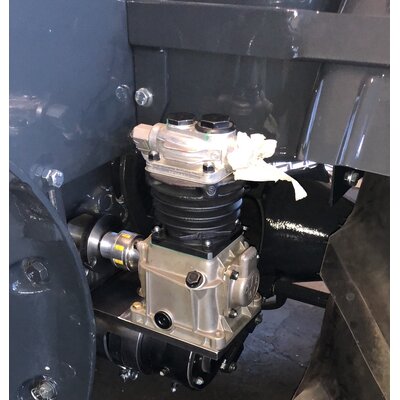 Adapter bracket for compressor