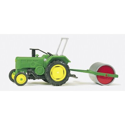 Model Lanz Bulldog d2416 (1960) with roller (ready made)