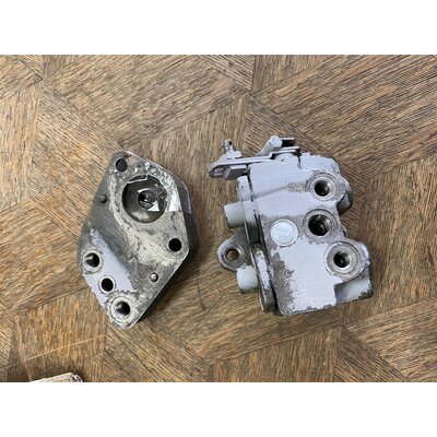 Oil pump and return pump d1616