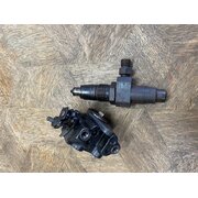 Overhaul of oiler and injection nozzle d4016