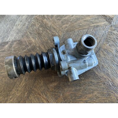 Pre-pump oiler d2016