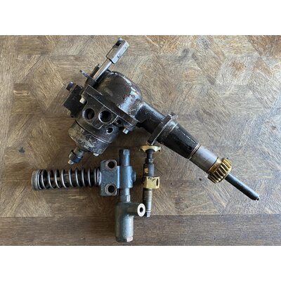 Overhaul oil pump, return pump, injection pump, nozzle d9506