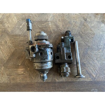 Revisione della pompa del carburante e delloliatore d9506