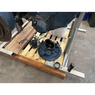 Revisin caja de cambios, tapa cojinete principal, bombas d6516