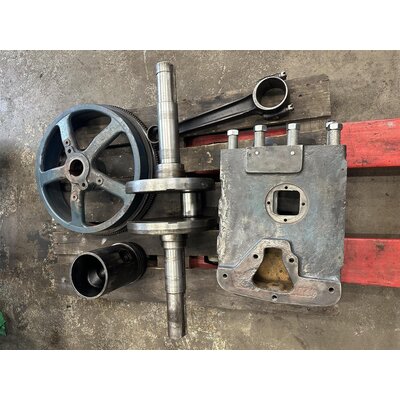 Rvision du cylindre, du vilebrequin, de la bielle, du volant moteur d4016