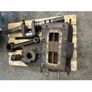 Overhaul crankshaft, Peuel, main bearing cap, oiler incl....