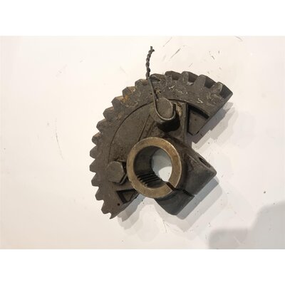 Segmento de rueda helicoidal compl. con cubo de brida, parcialmente dentado 10 litros