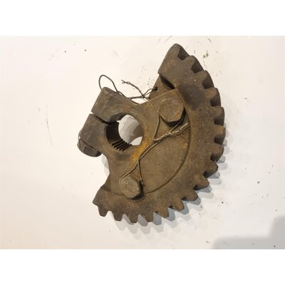 Worm wheel segment compl. with flange hub, partially toothed 10 liters