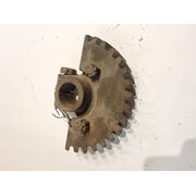Worm wheel segment compl. with flange hub, partially...