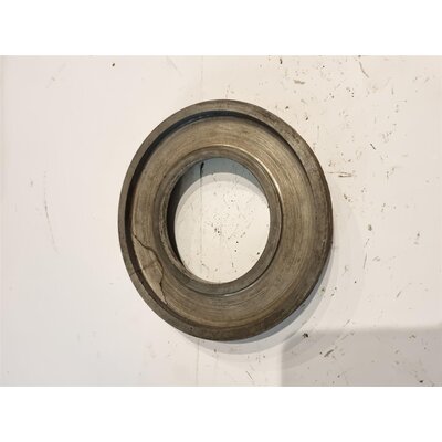 Anello di copertura sul mozzo dellassale anteriore