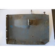 Support bracket for oil tank