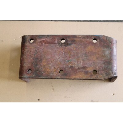 Etrier dattelage p. dispositif dattelage aux champs..........Equerre dappui pour dispositif dattelage aux champs