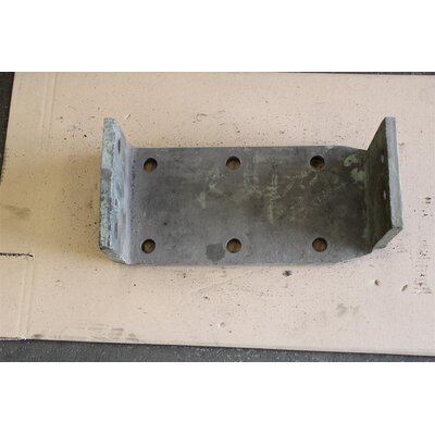 Etrier dattelage pour dispositif dattelage aux champs ..........Equerre dappui