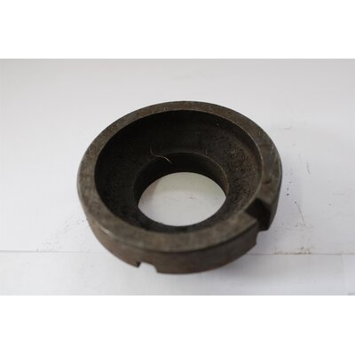 Ring to 1st gear shaft for alternator drive in d7506 to d 7531 to