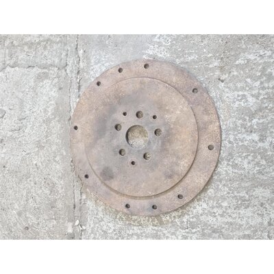 Wheel disc for mounting the rear wheels of the field, D440d32