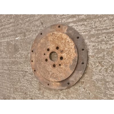 Wheel disc for mounting the rear wheels of the field, D440d32