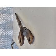 Front axle bolt with pusher