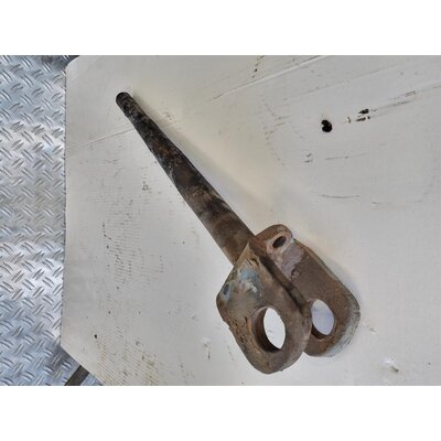 Front axle bolt with pusher