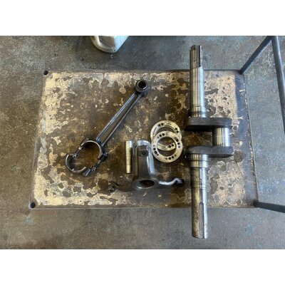 Overhaul of connecting rod, arm cross, thrust washers, crankshaft d7506