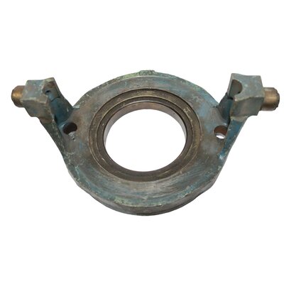 Coupling sleeve with pin