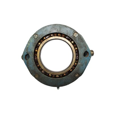 Coupling sleeve with pin