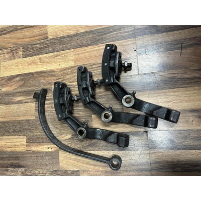 Overhaul clutch shoes, clutch brake d7506