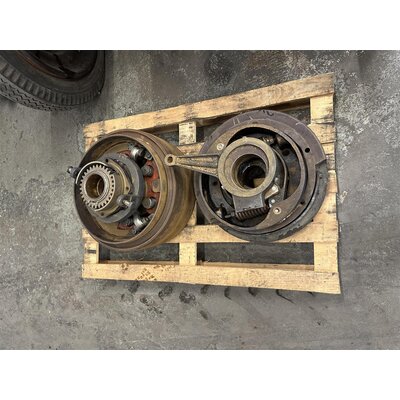 Rvision de lembrayage, du rgulateur, des axes de roue