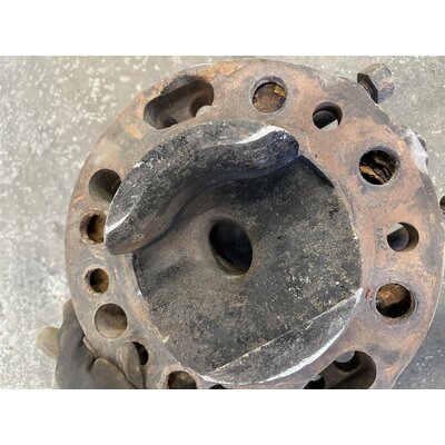 Cylinder head 5 liters