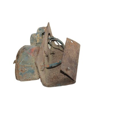 Bracket to brake light and socket