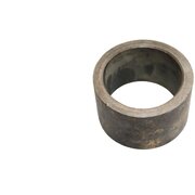 Spacer bushing on crankshaft (left), 1.1361g395