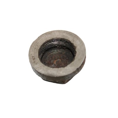 Radiator nut inch, thread and sealing surface in order