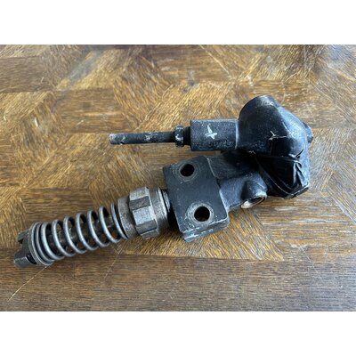 Revisione della pompa del carburante d8506