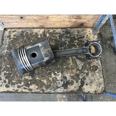 Revisione pistone/stelo di collegamento d9506