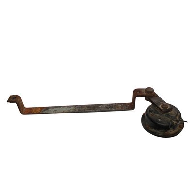 Support en fer plat pour fixer la batterie sur la paroi du tableau de bord