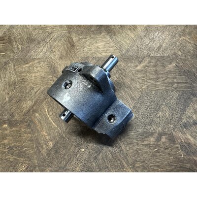 Revisin de la unidad de aceite, montaje de un nuevo eje central