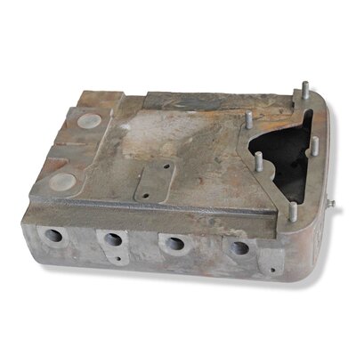 Caja de agua con tachuelas y piezas de tubera para el Bulldog No. 129039