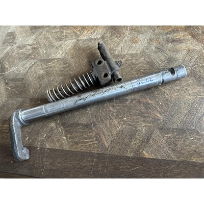 Rvision de larbre du pouce et de la pompe  carburant d9506