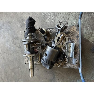 Rvision du vilebrequin, de la bielle, du piston, du lubrificateur, des lampes de chauffage d9506