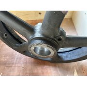 Recondition flywheel, insert guide bush