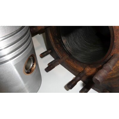 El cilindro de moler pequeo medio diesel