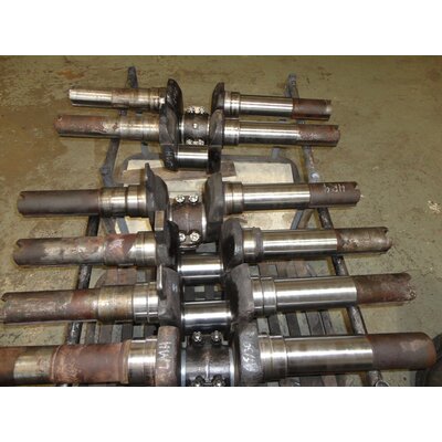 Rectifier le vilebrequin au niveau du tourillon et latralement (embrayage)