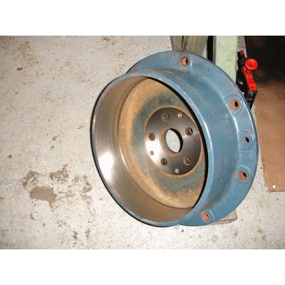 Unscrewing the foot brake drums