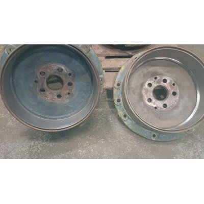 Unscrewing the foot brake drums