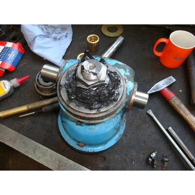 Front axle: Spindle housing oversize