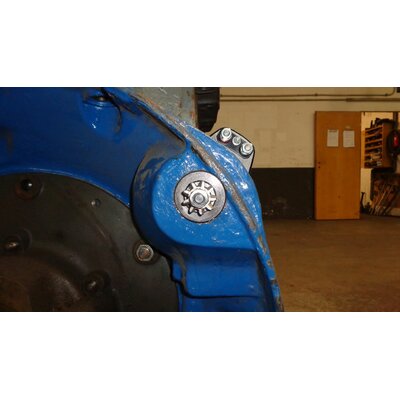 Foro nel carter per la testa del bagliore di avviamento