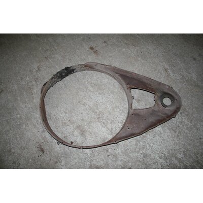 Garde-roue et garde-courroie  gauche