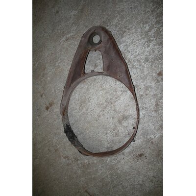 La rueda y el cinturn de seguridad izquierdo