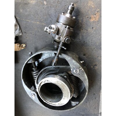 Revisar la bomba de aceite y el regulador